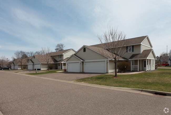 OAK MANOR TOWNHOMES