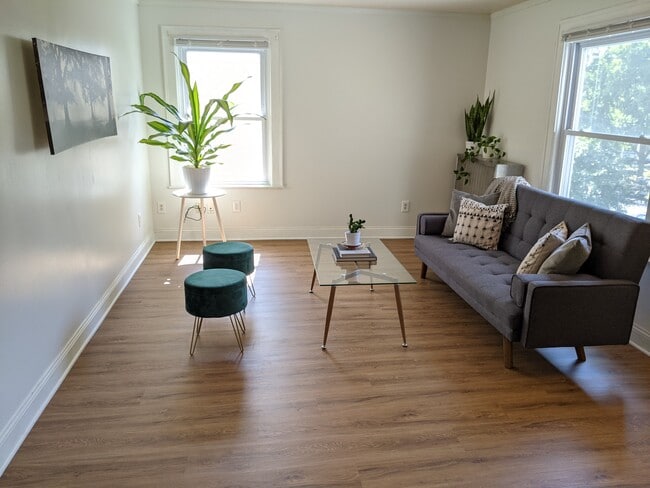 Main Living Area - 2509 Pleasant Ave Apartamentos Unidad 2