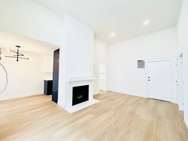 ing423 - ing423 Apartment Unit 207