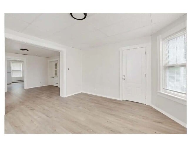 411 Rathbun St Unit 3