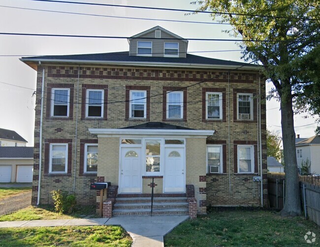 Building Photo - 112 Walter St Unit 2 Rental