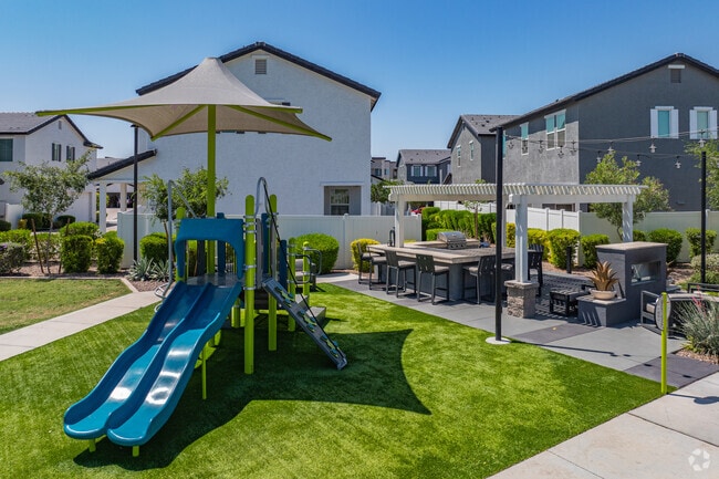 Photo - Cyrene at Estrella II-Sun Life