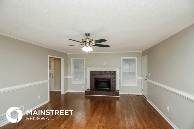 Photo - 435 Shelby Ln