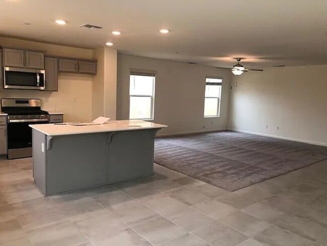 Photo - 623 Keenan Ct