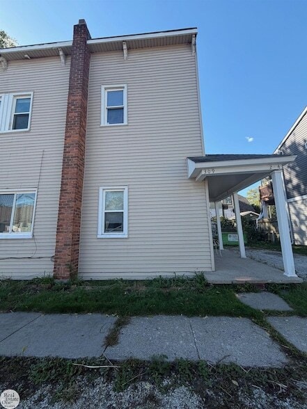 Photo - 309 Green #2 St