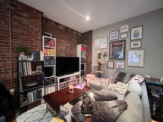 Photo - 19 Garrison St Unit 2