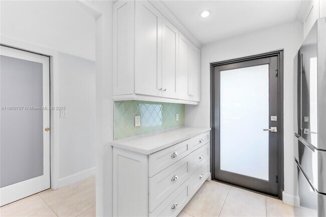 Photo - 6901 Edgewater Dr Unidad 328