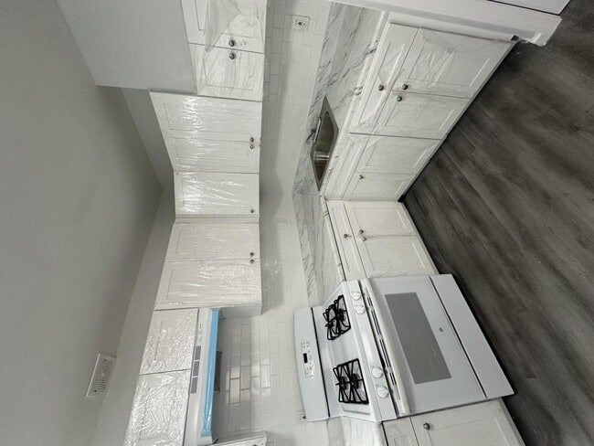 Photo - 262 Grand St