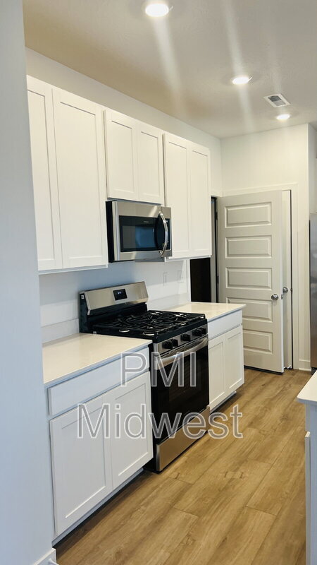 Photo - 4441 Laughter Ct