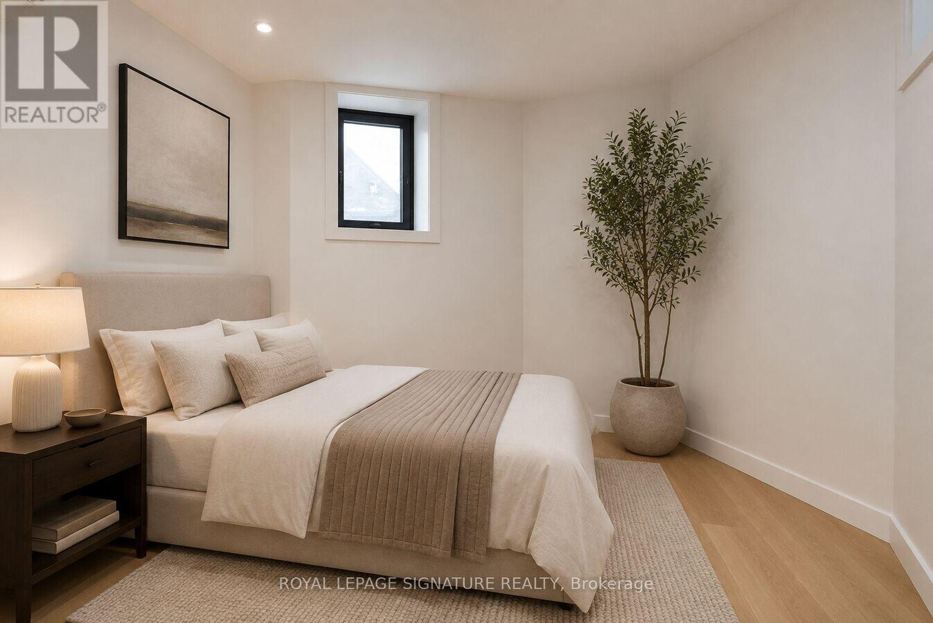Photo - 390 Palmerston Blvd