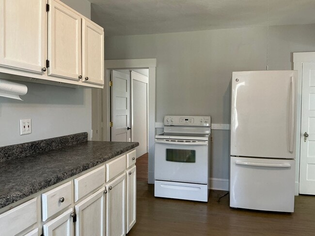 Photo - 176 McClintock St Unit 176 McClintock Street