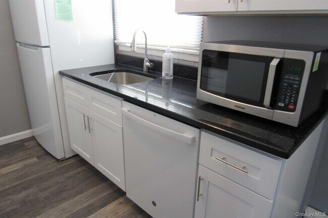 Photo - 9 Alpine Dr Unit D