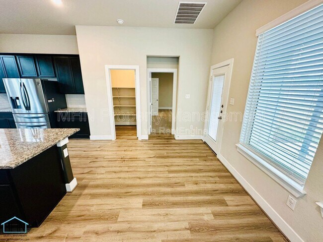 Photo - 14906 Palmer Crk