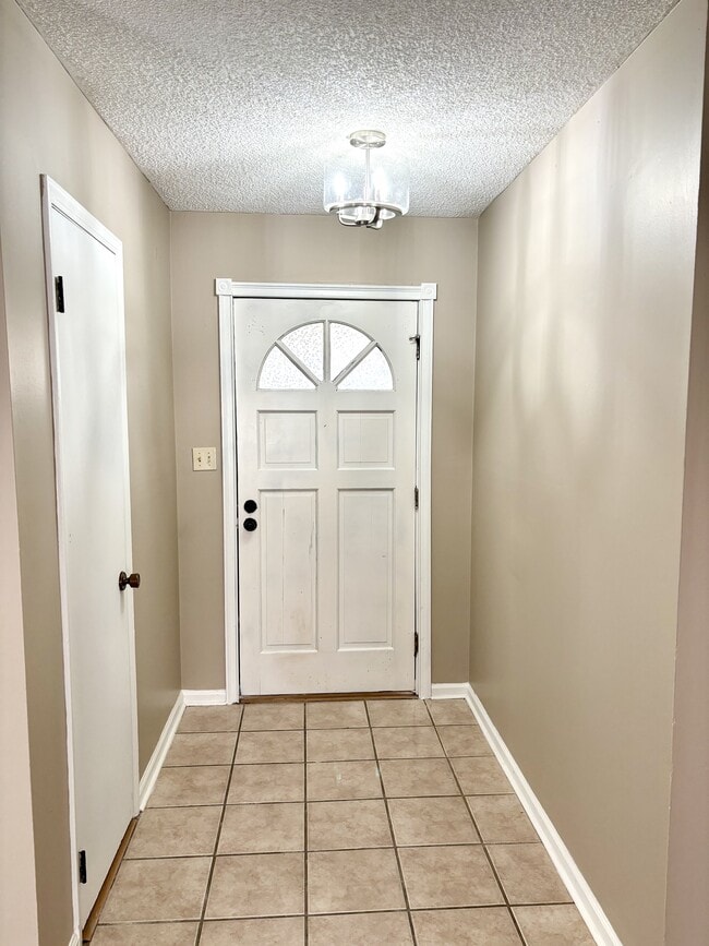 Photo - 2019 Bradley Ave