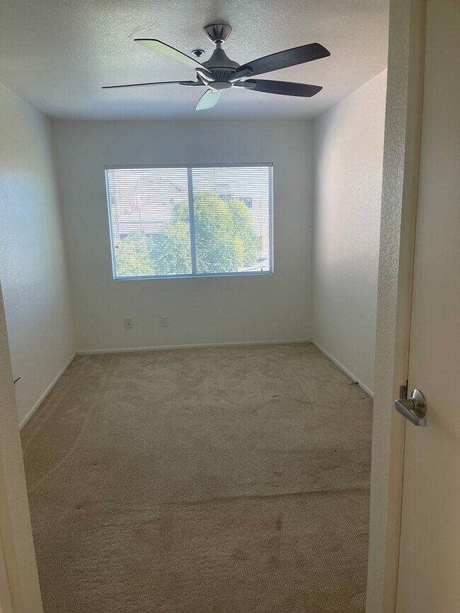 Photo - 154 W 5th St