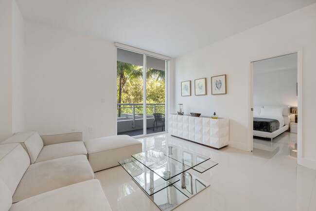 Photo - 2020 Prairie Ave Unidad # 305 Rental