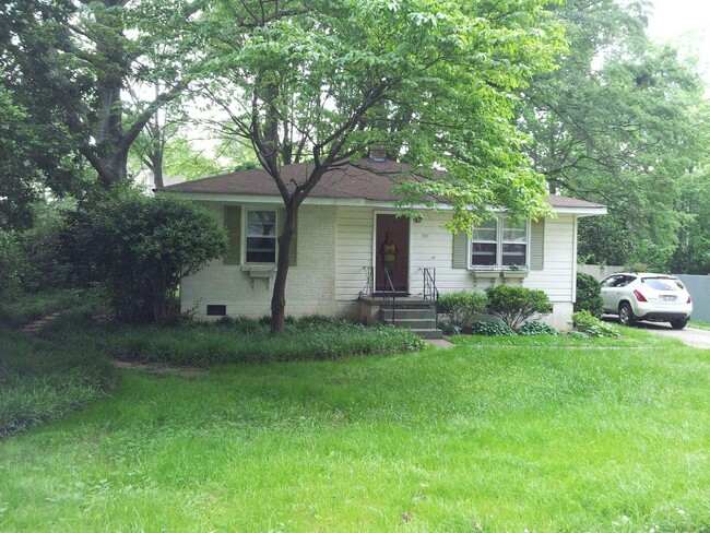 Photo - 901 McLinden Ave SE House