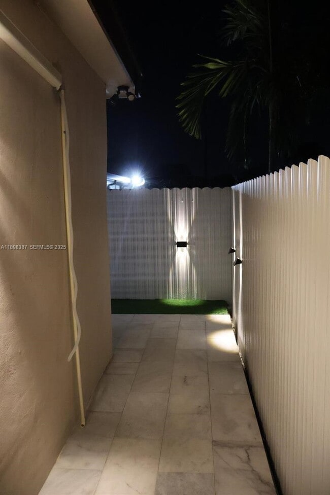 Photo - 9701 SW 30th St Unidad 9701