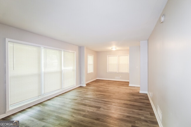 Photo - 3717 Loren Dr