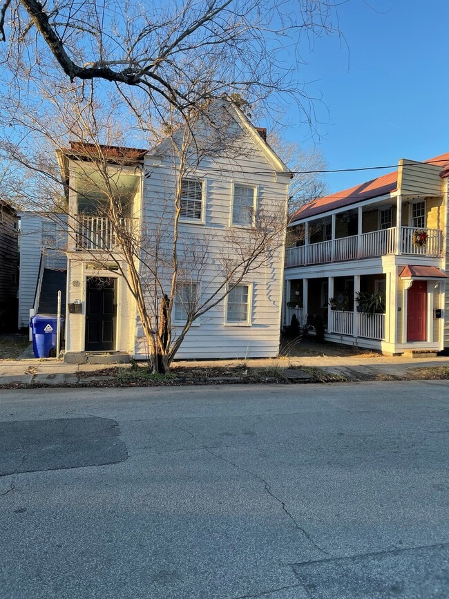 Building Photo - 90 Morris St