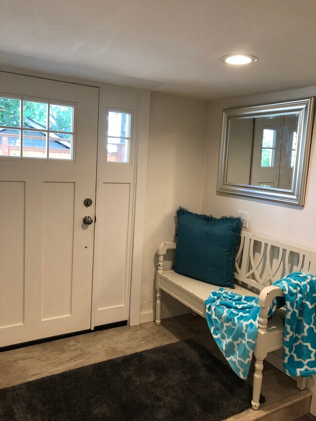 Photo - 949 NE Hazelfern Pl