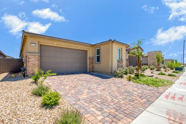 Photo - MULTI-GENERATIONAL New Build Home with En Suite In Skye Canyon!