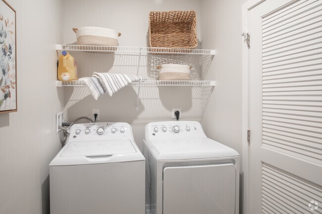 2 BR, 2 BA -