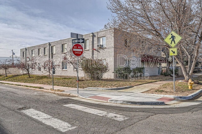 2482 W Caithness Pl Unit 11