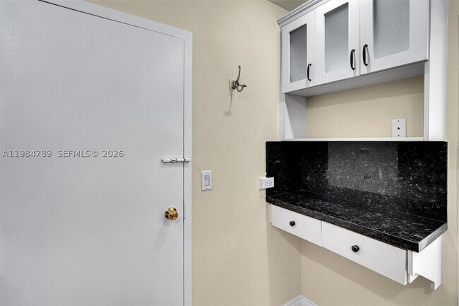 Photo - 700 Biltmore Ct Unit 306