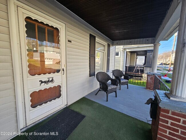 Photo - 2122 N Main Ave