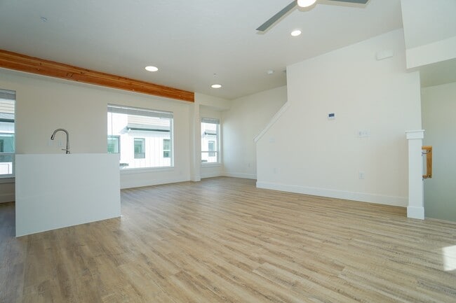 Photo - 4625 N Iota Ln