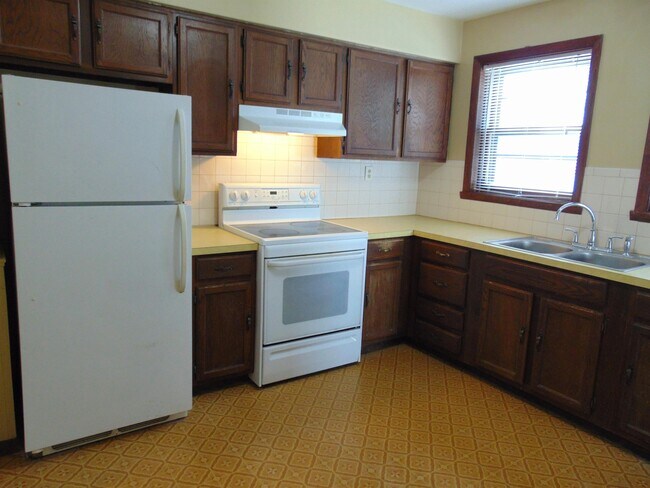 Photo - 1114 W Packard St