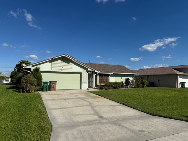 Photo - 701 SE 21st Ave