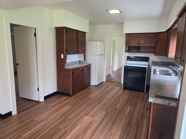 Photo - 2381 Elk Valley Cross Rd