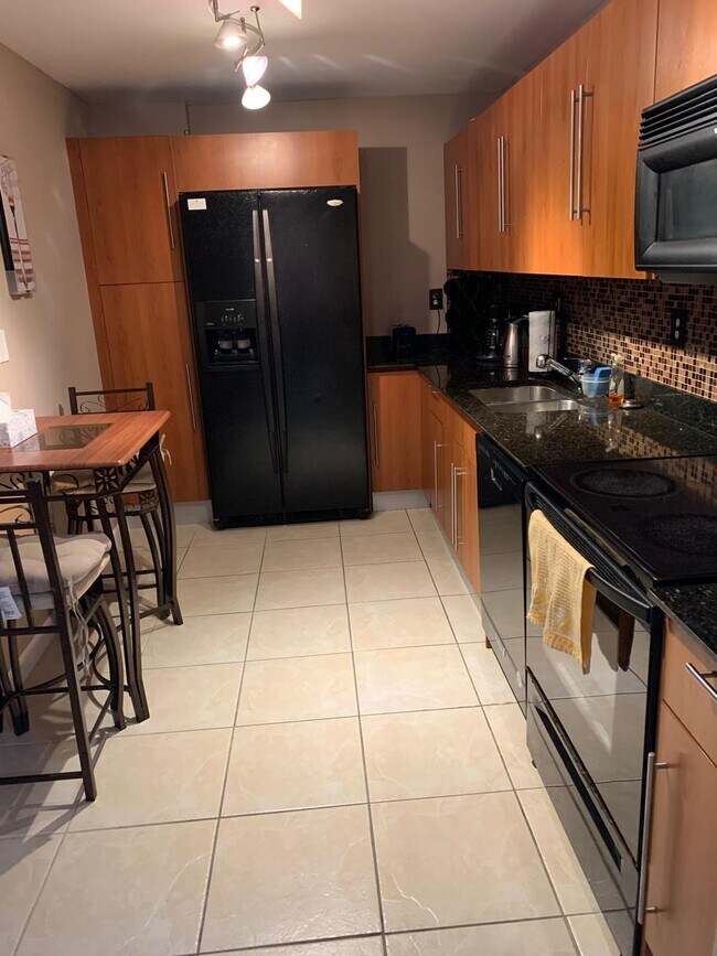 Photo - 3000 S Ocean Dr Unidad 908