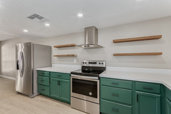 Photo - 736 S Farmer Ave Unidad 01