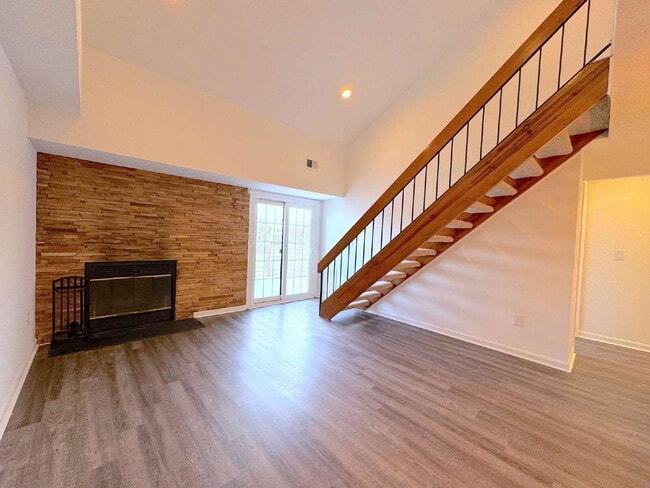 Building Photo - Stunning Top-Floor Penthouse Condo – Loaded with Luxury Upgrades! Unit #I