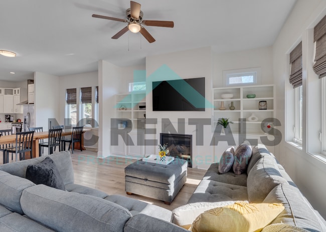 Photo - 1501 E Jones St