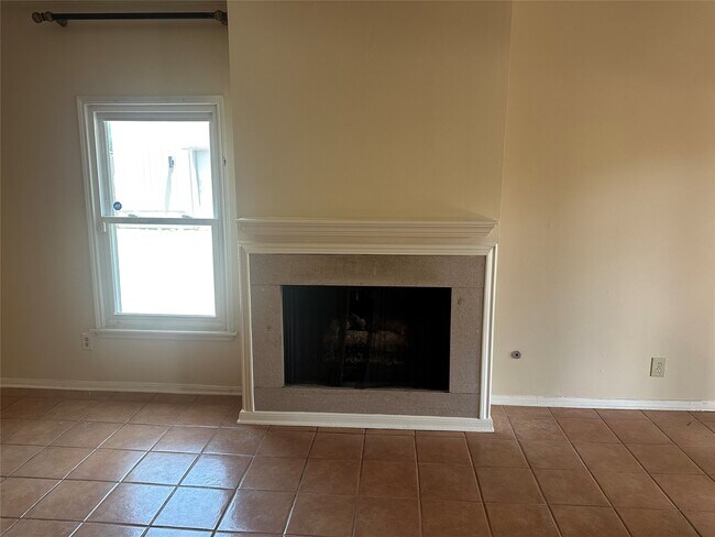Photo - 2202 Welch St