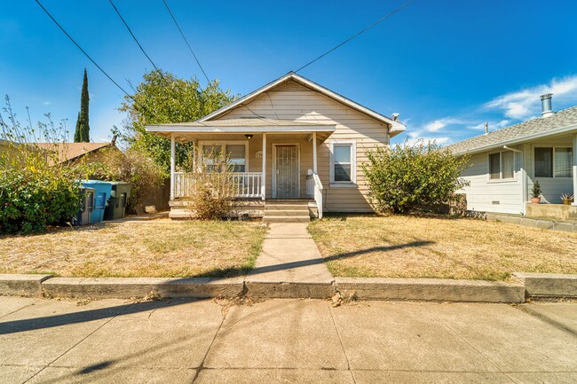 Building Photo - 2 bedroom 1 bath home located in Marysville