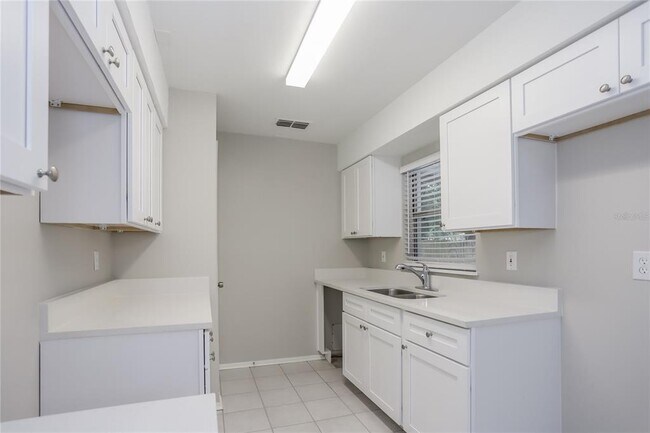 Photo - 834 Cinnamon Dr