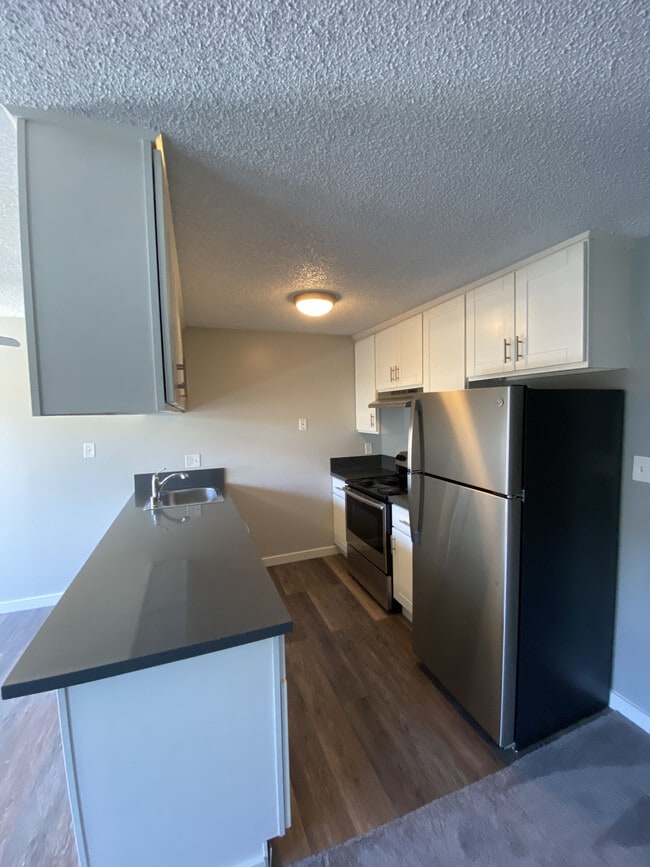 Photo - 540 Elm St Unit 8