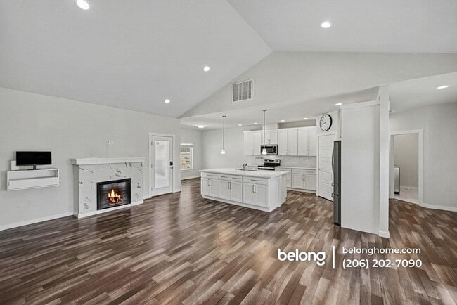 Photo - 410 Emerald St