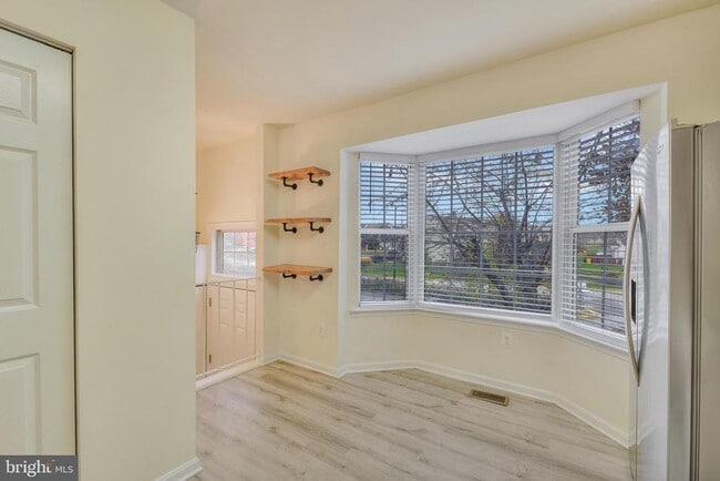 Photo - 1410 Cox Lndg Ct