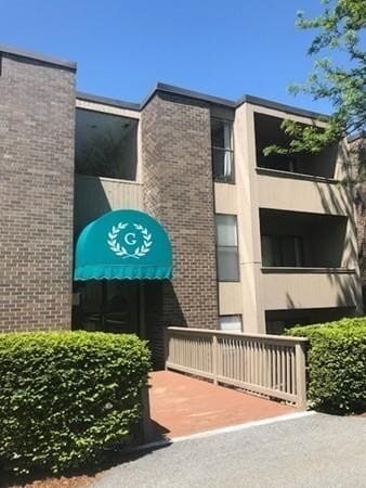 Building Photo - 54 Shrewsbury Green Dr Unit L