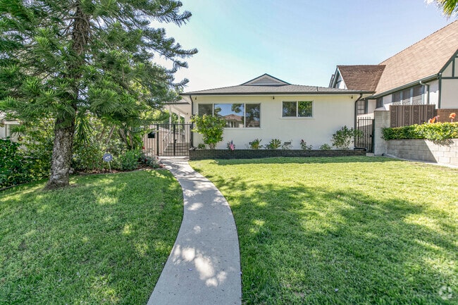 Building Photo - 1061 E Santa Anita Ave Rental