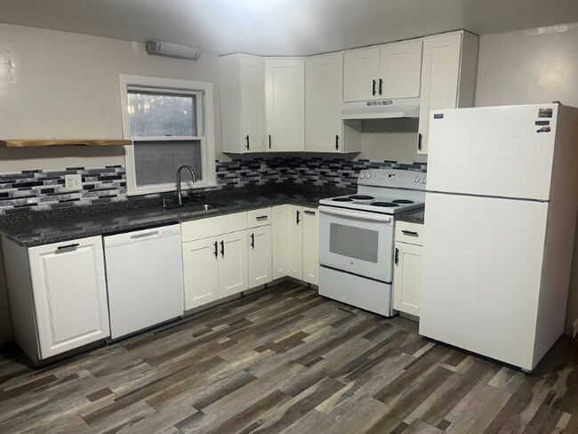 Photo - 17 Ontario Ave Unit 17