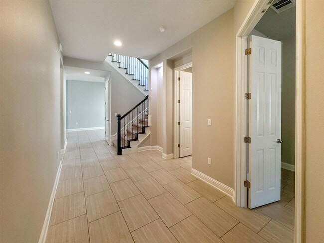 Photo - 7112 Cut Plains Trail