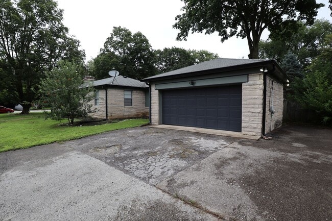 Photo - 2301 Kessler Blvd E Dr