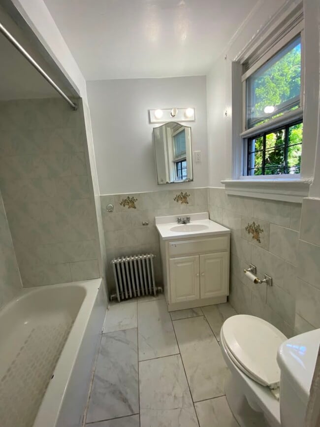 Photo - 349 Walnut St Unit 2R